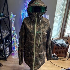 Oakley Mission Ski Snowboard CAMO JACKET COAT M